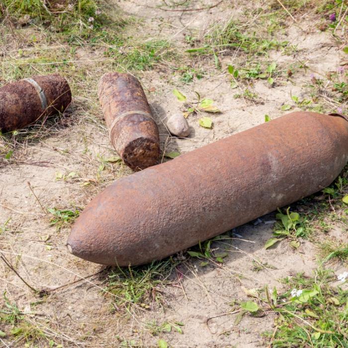 Pure Verzweiflung! Ukrainer entschärfen Russen-Bombe mit Wasser und Händen