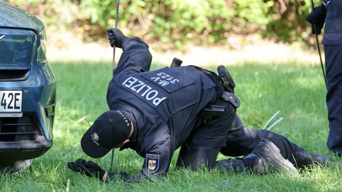 Die Polizei informiert &uuml;ber eine aktuelle Fahndung (Symbolbild). (Foto)