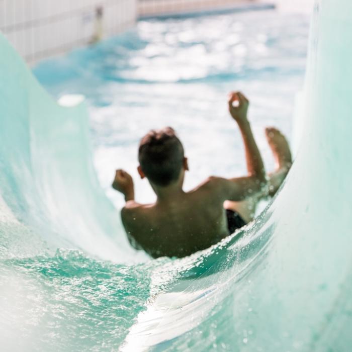 Teenager (15) nach Unfall auf Wasserrutsche in Lebensgefahr