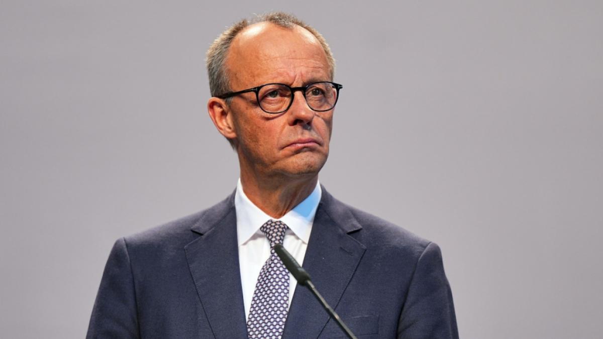 Laut Medien-Berichten soll Friedrich Merz nicht bei der Trauerfeier von Papst Franziskus in Rom Teilnehmen. (Foto)