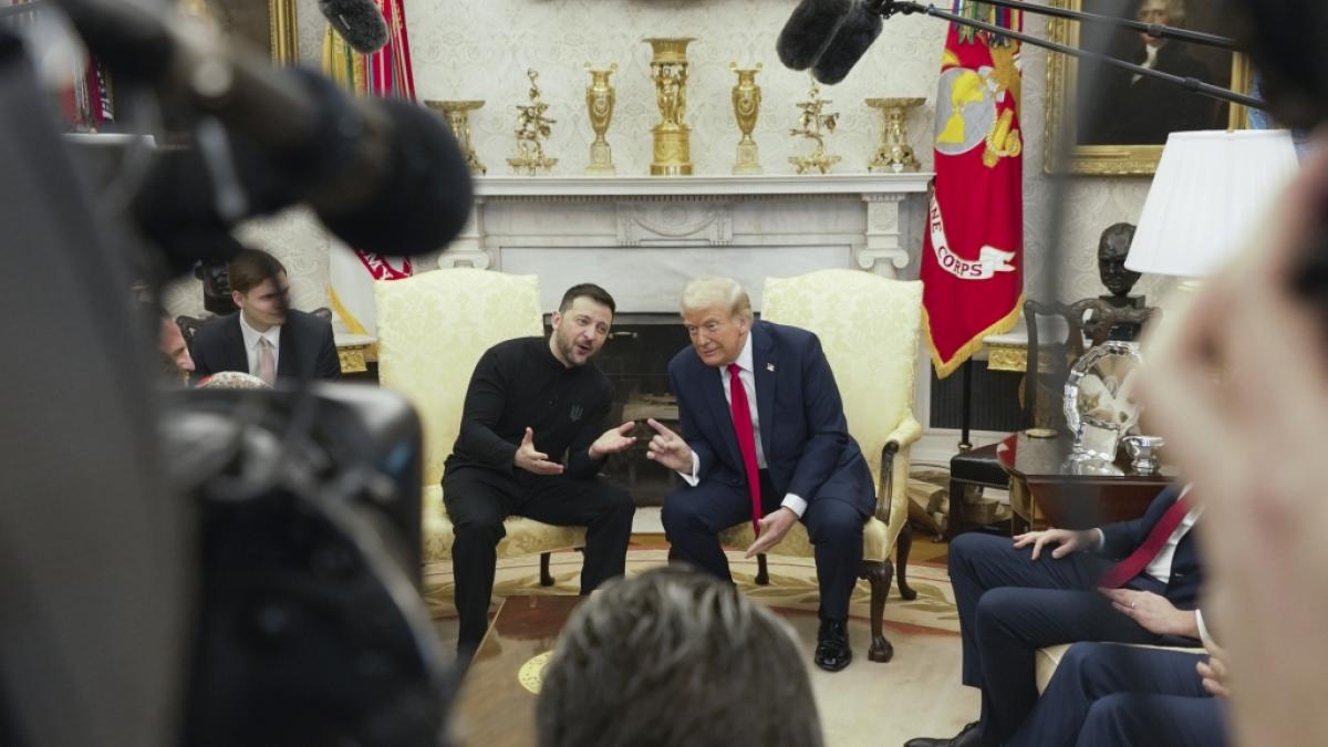 Wolodymyr Selenskyj wurde wegen seiner Kleidung beim Besuch im Wei&szlig;en Haus kritisiert. (Foto)